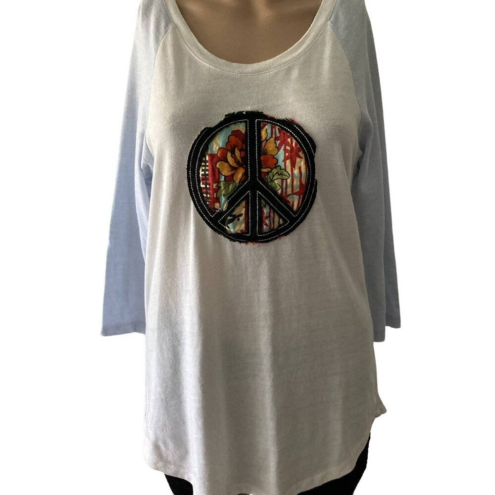 Kiss The Girl Baseball Style Peace Size L T-Shirt